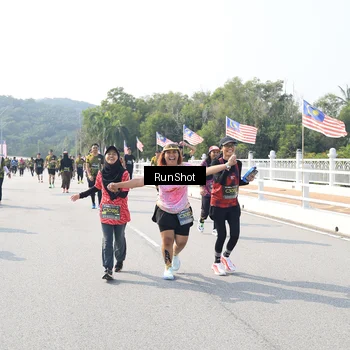 Runner Photo 6935519
