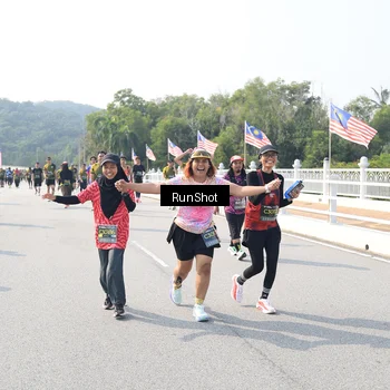 Runner Photo 6935523