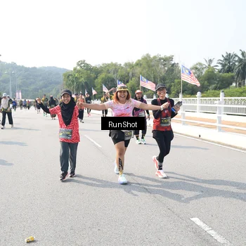 Runner Photo 6935524