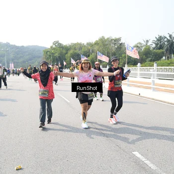 Runner Photo 6935525