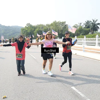 Runner Photo 6935529