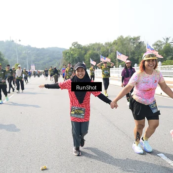 Runner Photo 6935533