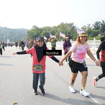 Runner Photo 6935536
