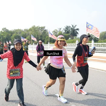 Runner Photo 6935537