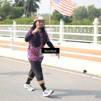 Runner Photo 6935551