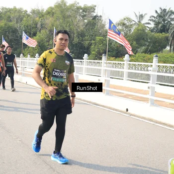 Runner Photo 6935567