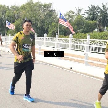 Runner Photo 6935569