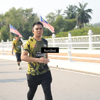 Runner Photo 6935572