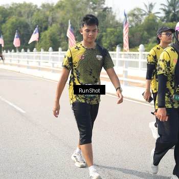 Runner Photo 6935625