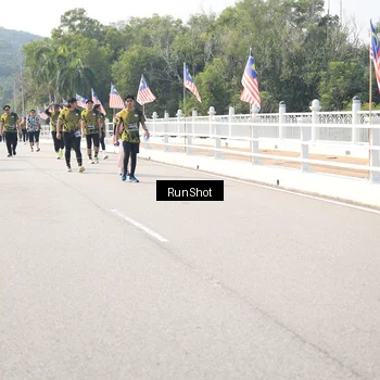 Runner Photo 6935640