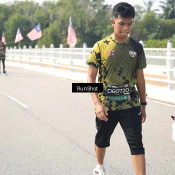 Runner Photo 6935642