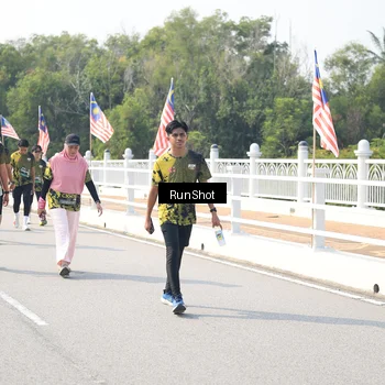 Runner Photo 6935648