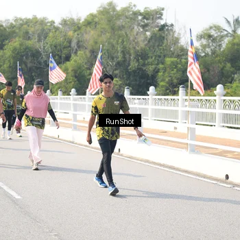 Runner Photo 6935649