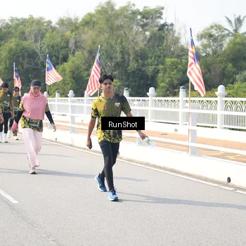 Runner Photo 6935651