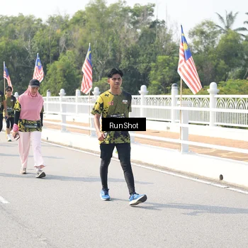 Runner Photo 6935652