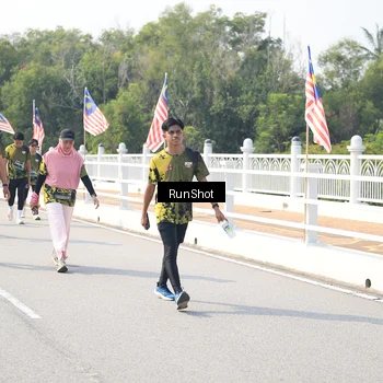 Runner Photo 6935655