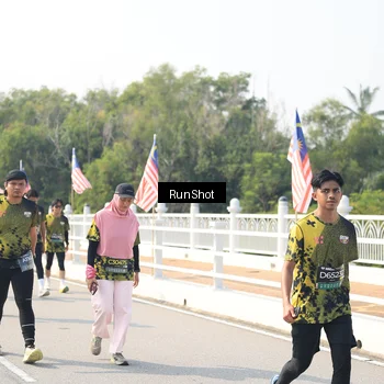 Runner Photo 6935657
