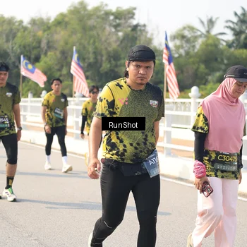 Runner Photo 6935666