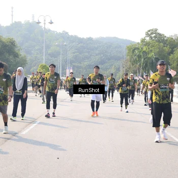 Runner Photo 6935694
