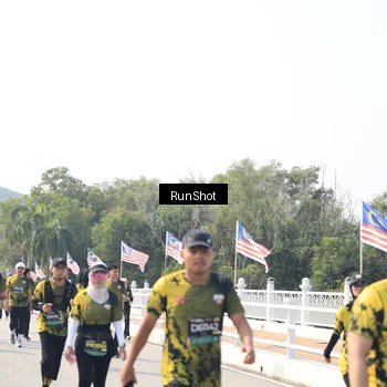 Runner Photo 6935700