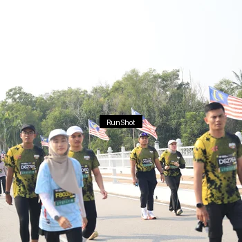 Runner Photo 6935713