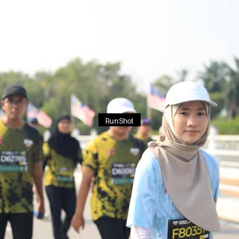 Runner Photo 6935718