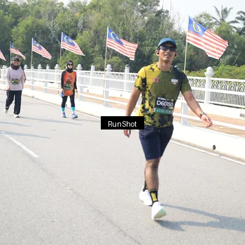Runner Photo 6935731