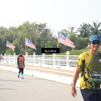 Runner Photo 6935733