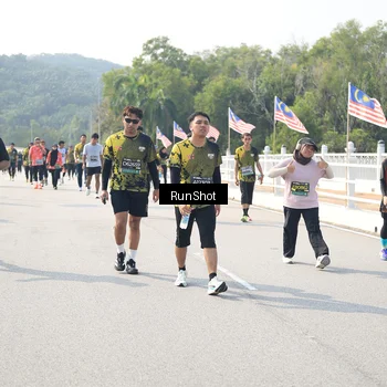 Runner Photo 6935742