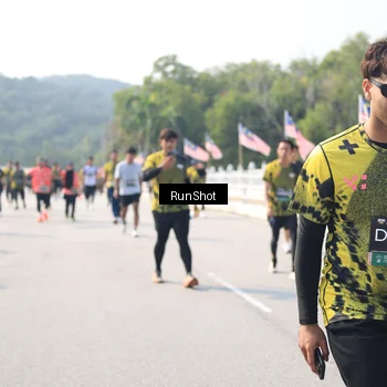 Runner Photo 6935754
