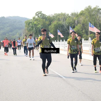 Runner Photo 6935760
