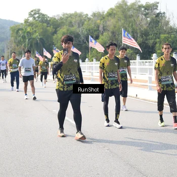 Runner Photo 6935764