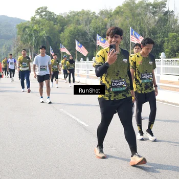 Runner Photo 6935771