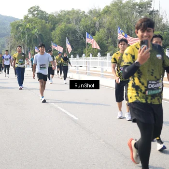 Runner Photo 6935776