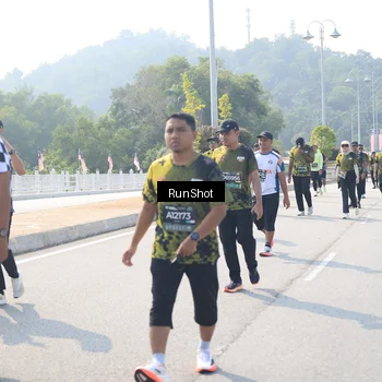 Runner Photo 6935787