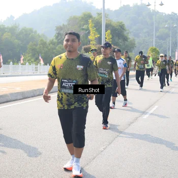 Runner Photo 6935789