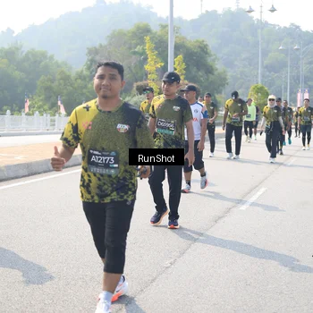 Runner Photo 6935792
