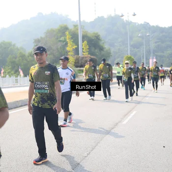 Runner Photo 6935795