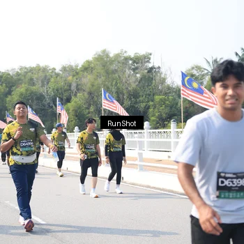 Runner Photo 6935804