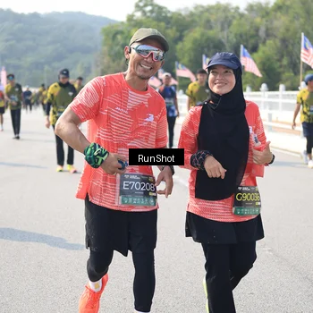 Runner Photo 6935818