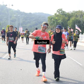Runner Photo 6935820