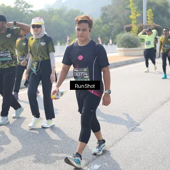 Runner Photo 6935830