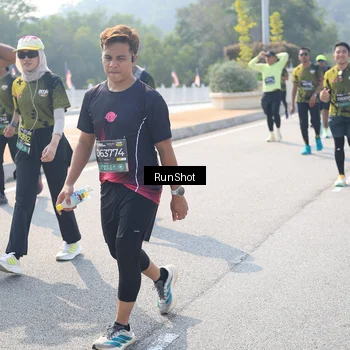 Runner Photo 6935832