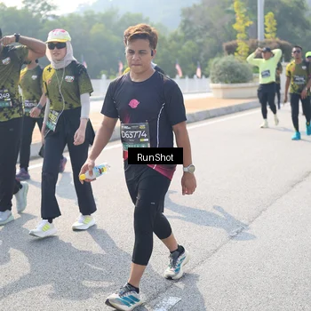 Runner Photo 6935833