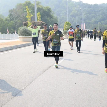 Runner Photo 6935834