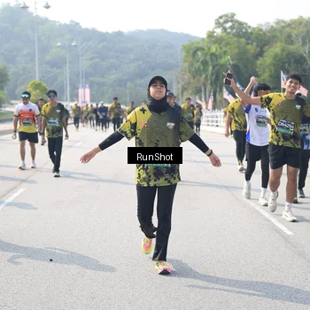 Runner Photo 6935840