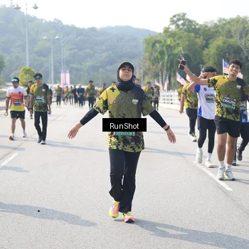 Runner Photo 6935842