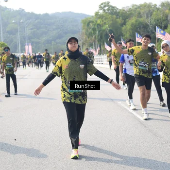 Runner Photo 6935843