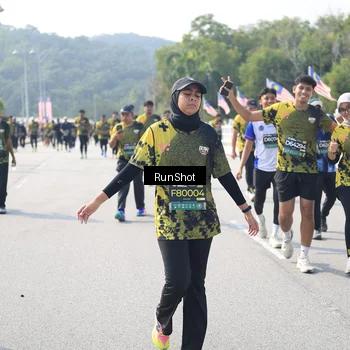 Runner Photo 6935848