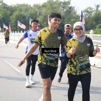 Runner Photo 6935859